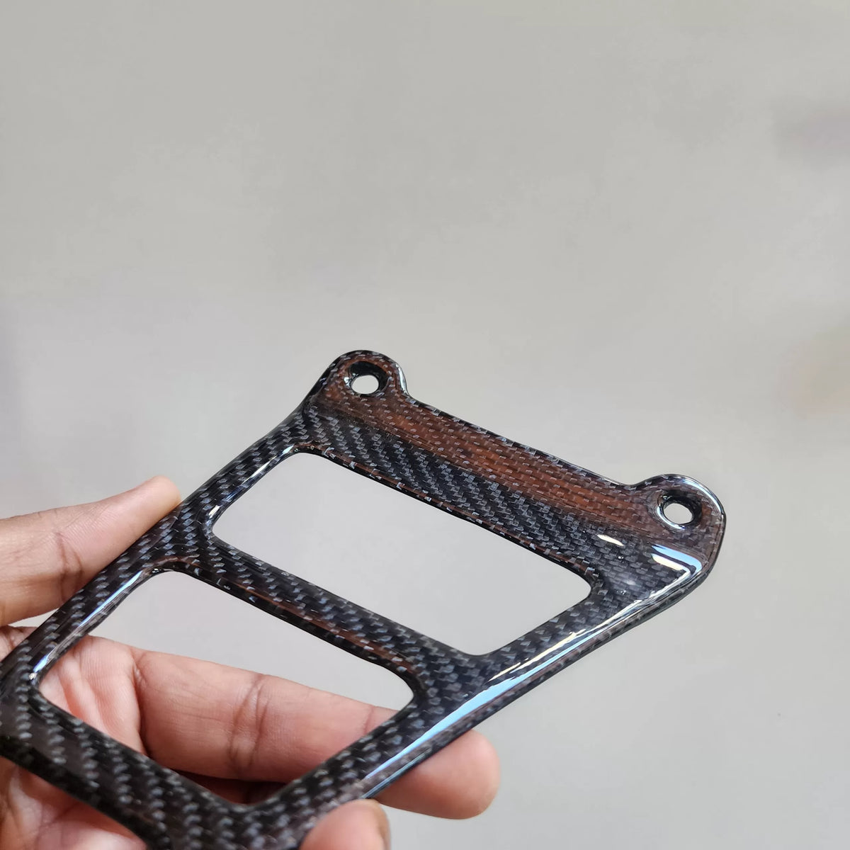 KAMIKAZE CARBON EXHAUST HANGER FOR KAWASAKI ZX10R 2011-2020 GEN4 GEN5 GEN6